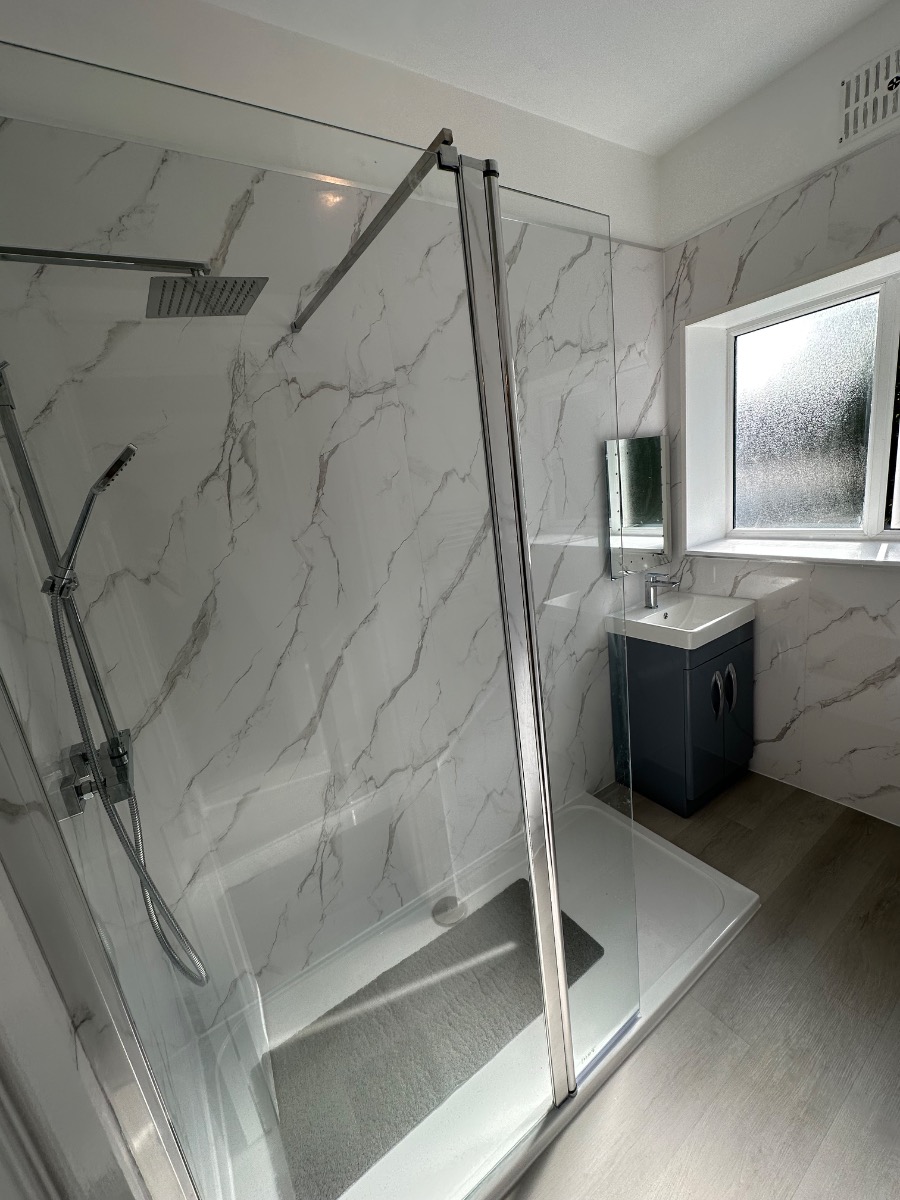 Bathroom Fitter: Image 23